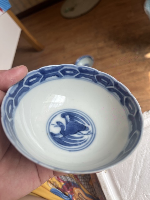 古玩陶瓷青花山水人物花口杯真品鑒賞圖