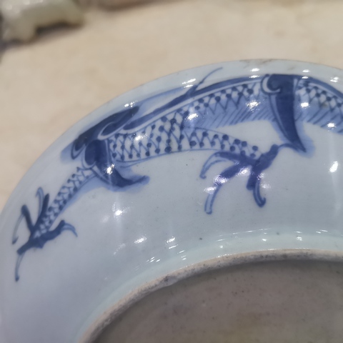 古玩陶瓷青花過墻龍紋盤真品鑒賞圖