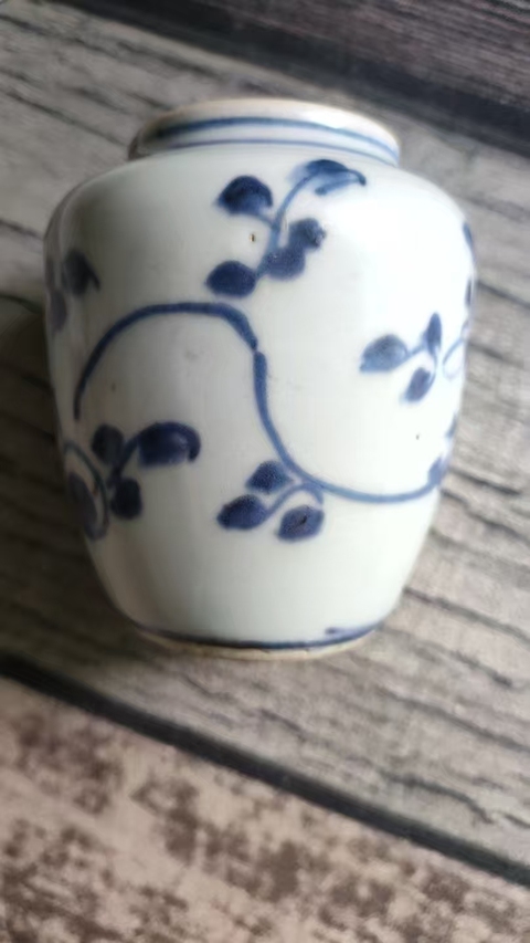 古玩陶瓷青花花鳥紋罐真品鑒賞圖