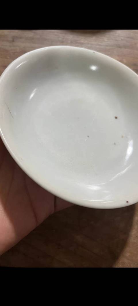 古玩陶瓷明中甜白釉盤真品鑒賞圖