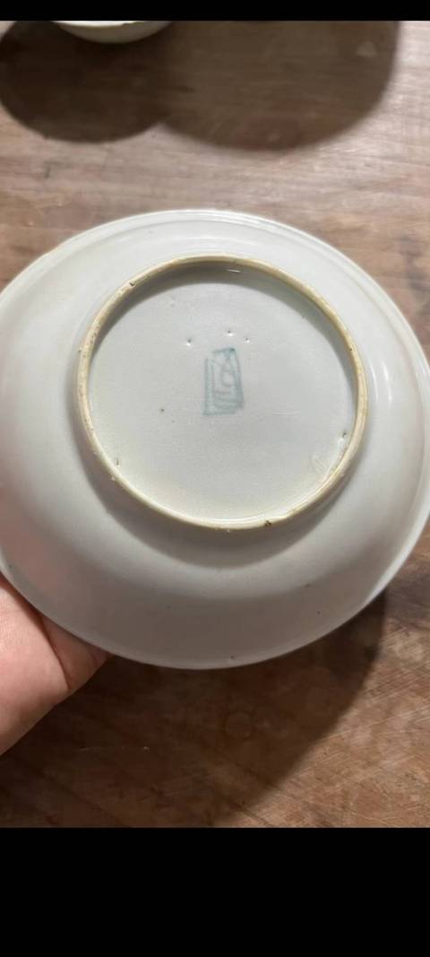 古玩陶瓷明中甜白釉盤真品鑒賞圖