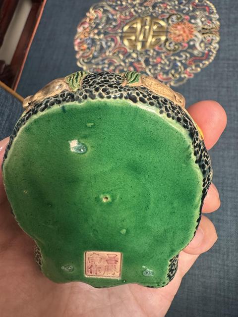 古玩陶瓷五彩瑞獸擺件真品鑒賞圖