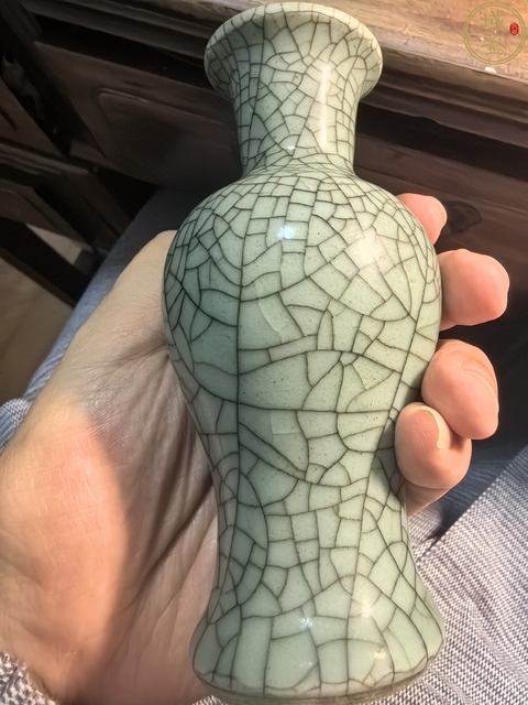 古玩陶瓷哥釉觀音瓶真品鑒賞圖