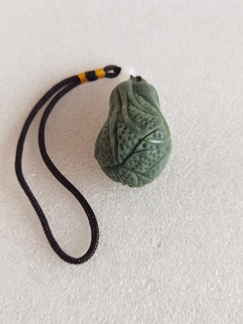 古玩玉器和田玉雕“白菜”把件拍賣，當(dāng)前價(jià)格580元