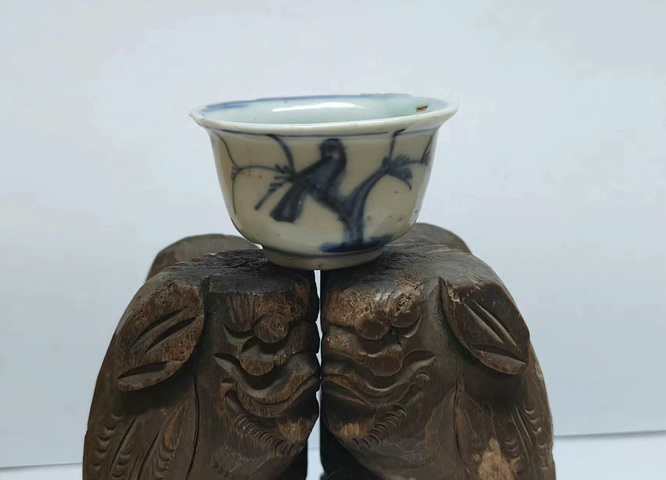 古玩陶瓷青花花鳥紋杯真品鑒賞圖