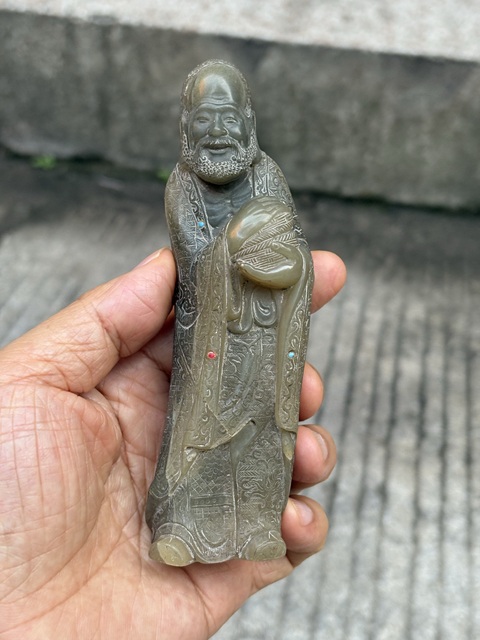 古玩雜項石雕人物擺件真品鑒賞圖