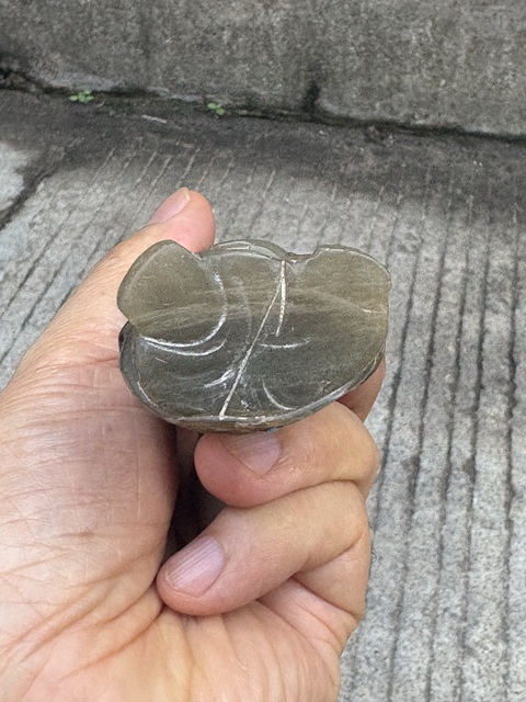 古玩雜項石雕人物擺件真品鑒賞圖