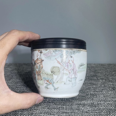 古玩陶瓷粉彩麒麟送子圖紋蓋缸真品鑒賞圖