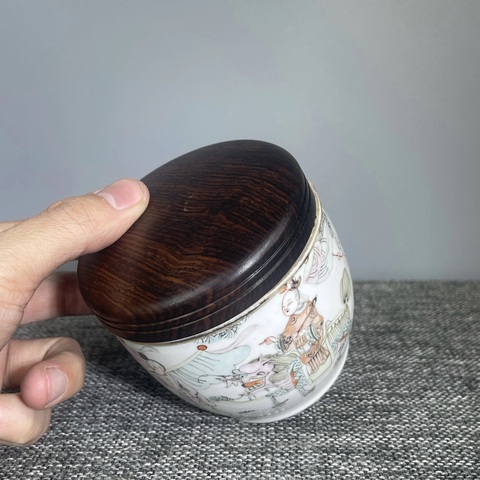 古玩陶瓷粉彩麒麟送子圖紋蓋缸真品鑒賞圖