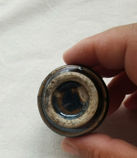 古玩陶瓷黑釉小瓶真品鑒賞圖