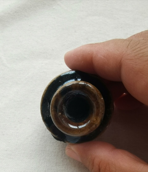 古玩陶瓷黑釉小瓶真品鑒賞圖