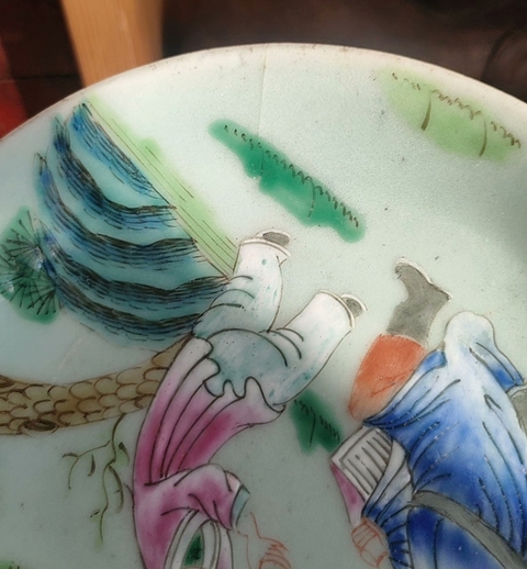 古玩陶瓷太白醉酒豆青釉粉彩盤真品鑒賞圖