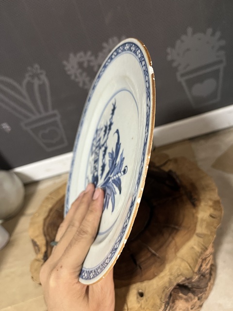 古玩陶瓷青花洞石芭蕉盤真品鑒賞圖