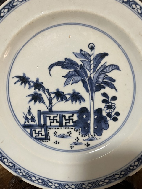 古玩陶瓷青花洞石芭蕉盤真品鑒賞圖