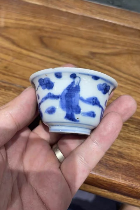 古玩陶瓷青花高士圖茶杯真品鑒賞圖