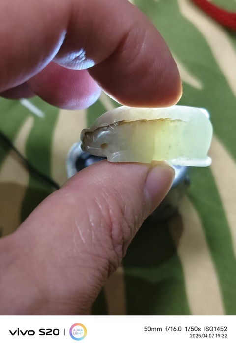 古玩玉器和田玉生肖豬題材掛件真品鑒賞圖