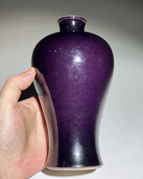 古玩陶瓷茄皮紫釉梅瓶真品鑒賞圖
