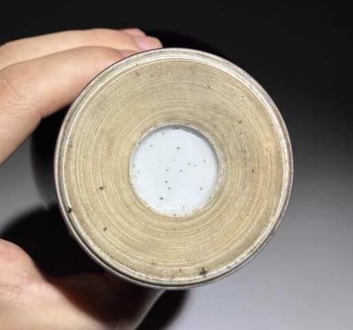 古玩陶瓷茄皮紫釉梅瓶真品鑒賞圖