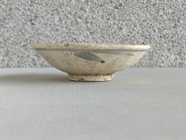 古玩陶瓷青花花卉紋碗真品鑒賞圖