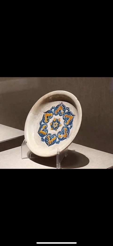 古玩陶瓷唐三彩·三足供盤拍賣，當前價格380000元