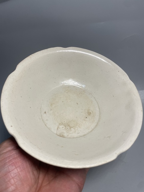 古玩陶瓷白釉花口洗拍賣，當前價格2600元