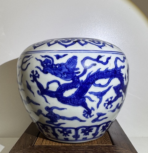古玩陶瓷明嘉靖 青花龍紋罐(官窯)拍賣,當前價格128000元