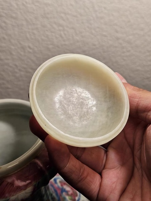 古玩玉器和田玉粉盒真品鑒賞圖