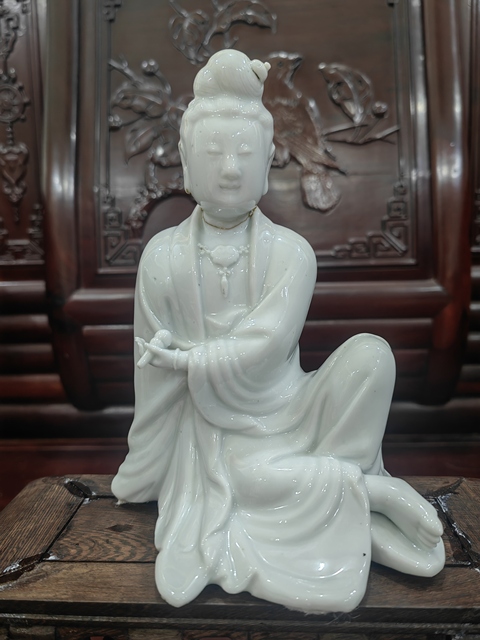 古玩陶瓷清中期書卷觀音拍賣，當前價格13000元