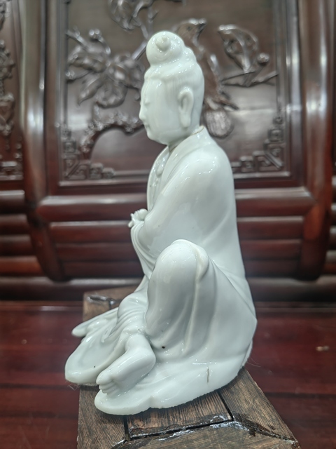 古玩陶瓷清中期書卷觀音拍賣，當前價格13000元