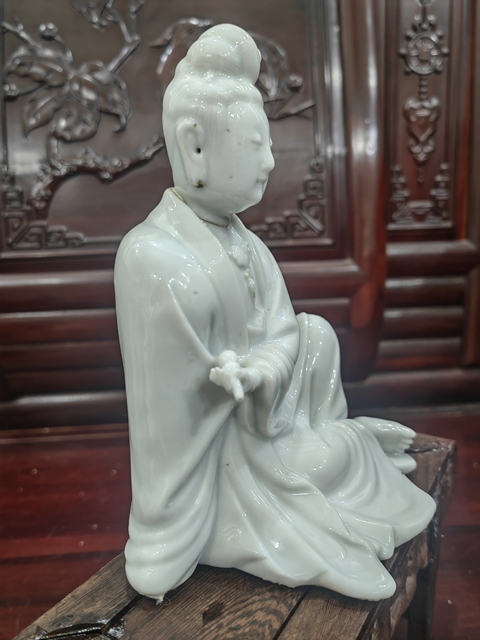 古玩陶瓷清中期書卷觀音拍賣，當前價格13000元