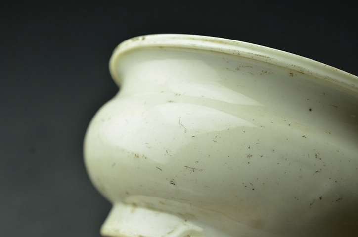 古玩陶瓷德化窯雙鋪首圈足香爐真品鑒賞圖