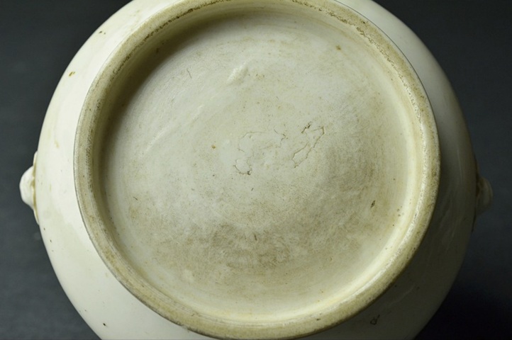 古玩陶瓷德化窯雙鋪首圈足香爐真品鑒賞圖