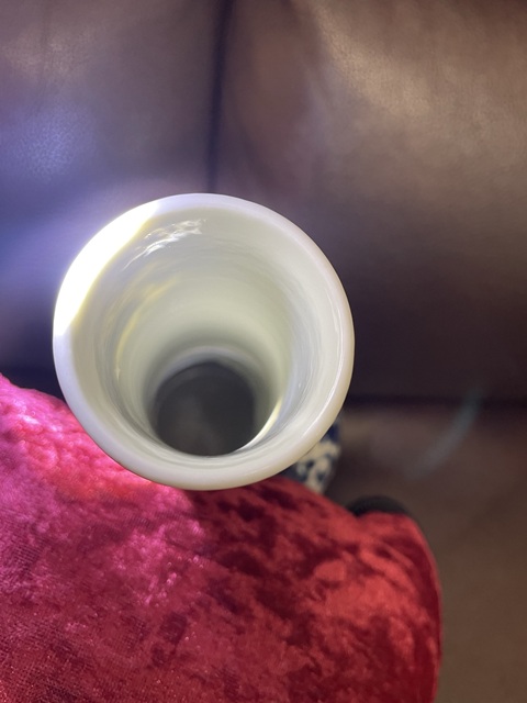 古玩陶瓷花卉紋青花長頸瓶真品鑒賞圖