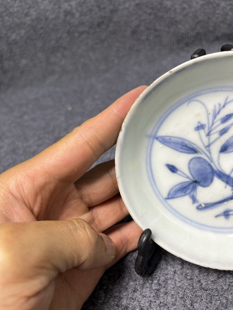 古玩陶瓷青花花卉紋盤真品鑒賞圖