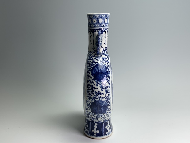 古玩陶瓷清晚期·青花人物故事紋抱月瓶拍賣，當前價格8484元