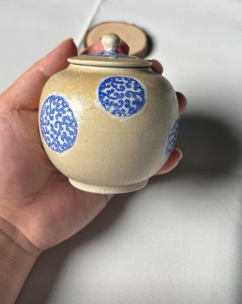 古玩陶瓷珍珠地青花花卉紋蓋罐真品鑒賞圖