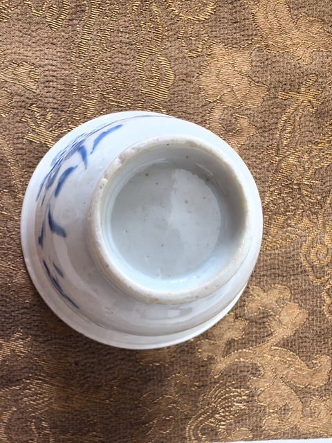 古玩陶瓷藍(lán)料花卉紋杯真品鑒賞圖