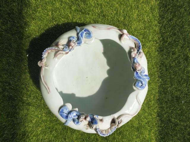 古玩陶瓷青花釉里紅貼塑螭龍三足洗真品鑒賞圖