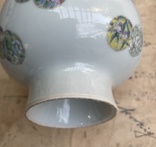 古玩陶瓷民國粉彩皮球花玉壺春瓶真品鑒賞圖