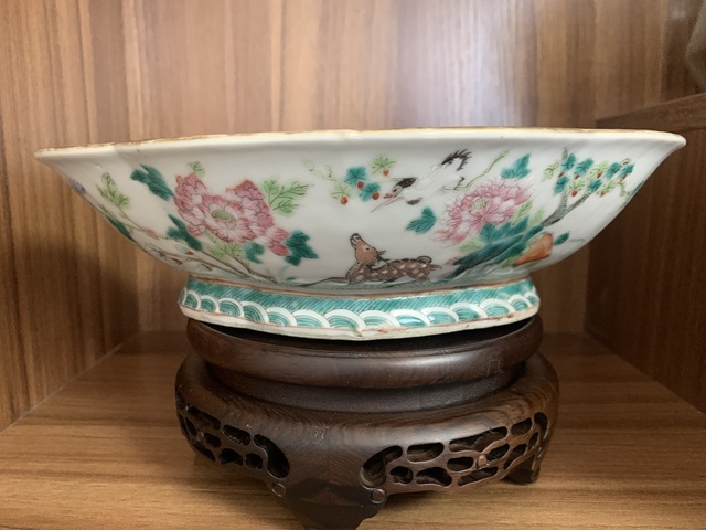 古玩陶瓷清 同治細路粉彩鶴鹿同春供盤拍賣，當前價格5000元