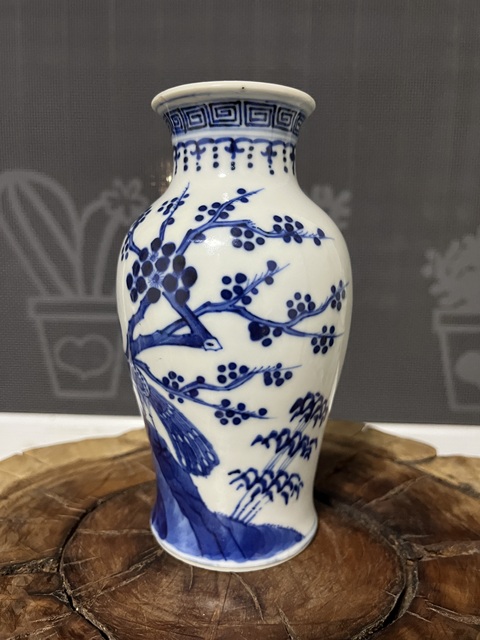 古玩陶瓷青花花鳥紋瓶真品鑒賞圖