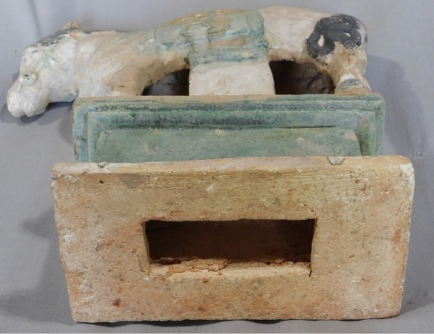 古玩陶瓷三彩馬俑真品鑒賞圖