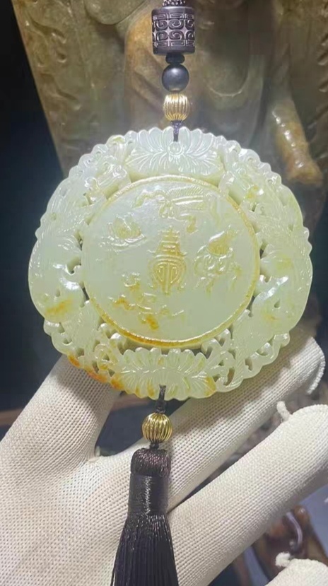古玩玉器和田玉雕“八寶紋牌”真品鑒賞圖