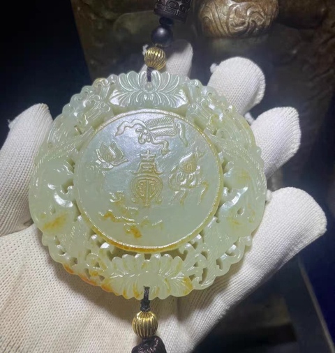 古玩玉器和田玉雕“八寶紋牌”真品鑒賞圖