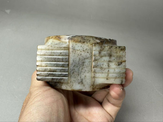 古玩玉器仿古做舊玉琮真品鑒賞圖