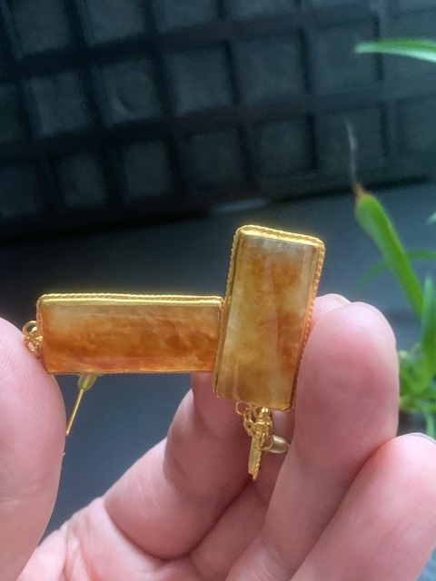 古玩玉器收藏級老翡翠滿綠滿紅18k鑲嵌耳環一對拍賣,當前價格56800元