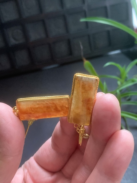 古玩玉器收藏級老翡翠滿綠滿紅18k鑲嵌耳環一對拍賣,當前價格56800元