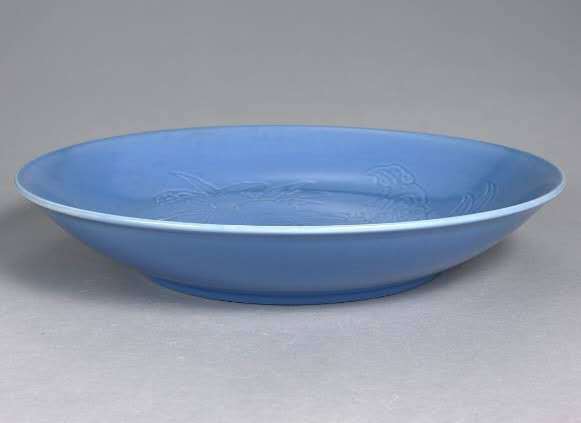 古玩陶瓷藍(lán)釉刻花雙圈足盤真品鑒賞圖