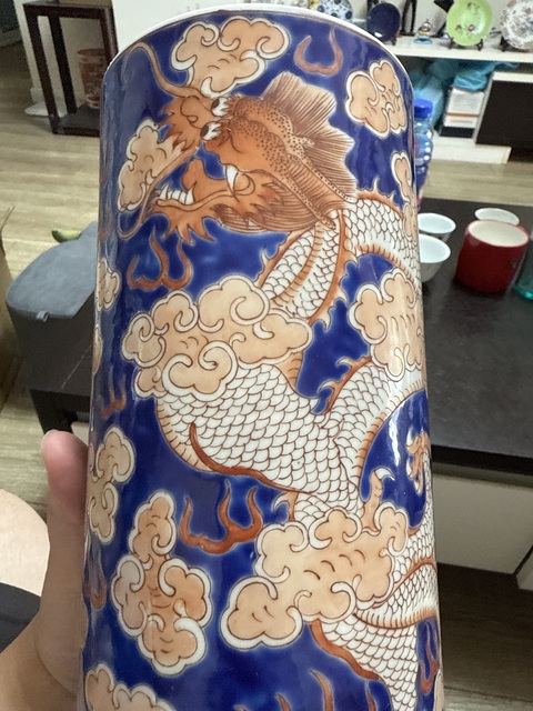 古玩陶瓷藍料礬紅龍紋帽筒真品鑒賞圖