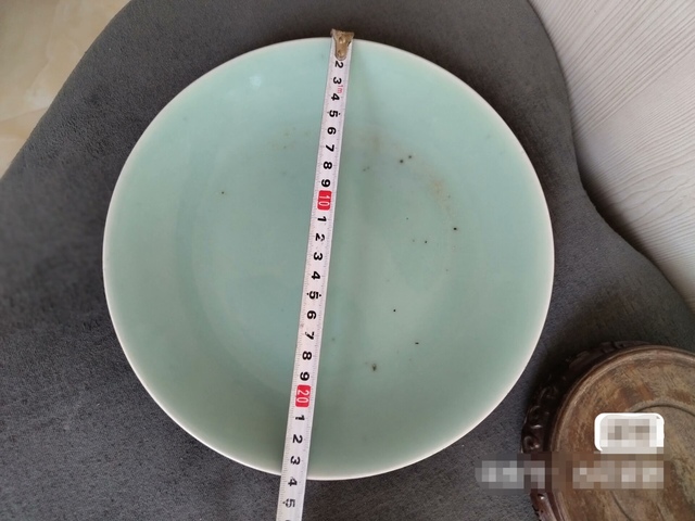 古玩陶瓷豆青釉盤拍賣，當(dāng)前價(jià)格998元